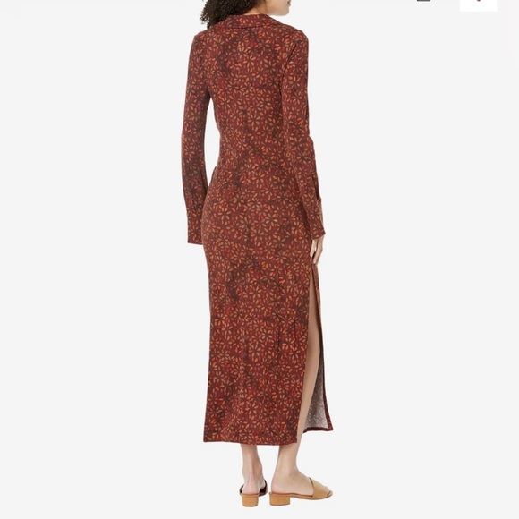 Free People Shayla Wrap Midi dress plunging neckline rendered on a ruched style. - Picture 2 of 7